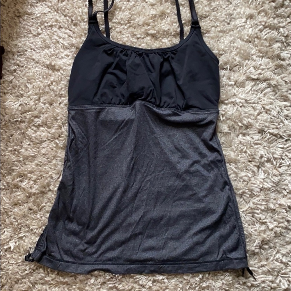 Lululemon black/gray tank size 6